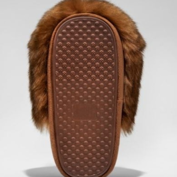 Plush Slippers - Picture 4 of 4